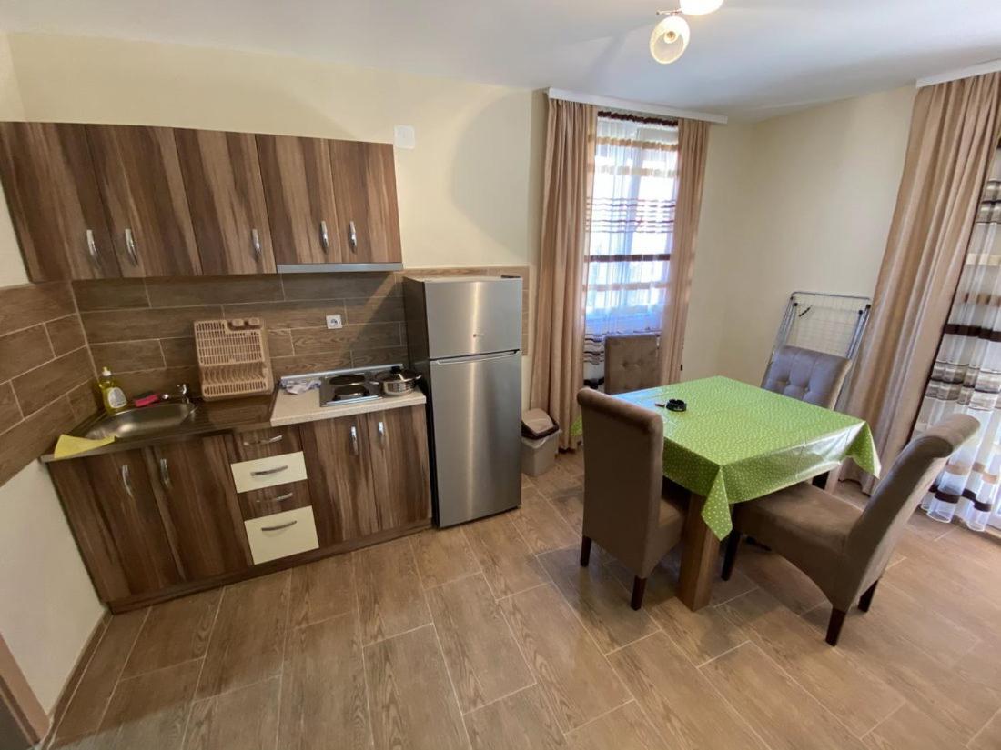 Apartments Zlatko ソコバニャ エクステリア 写真